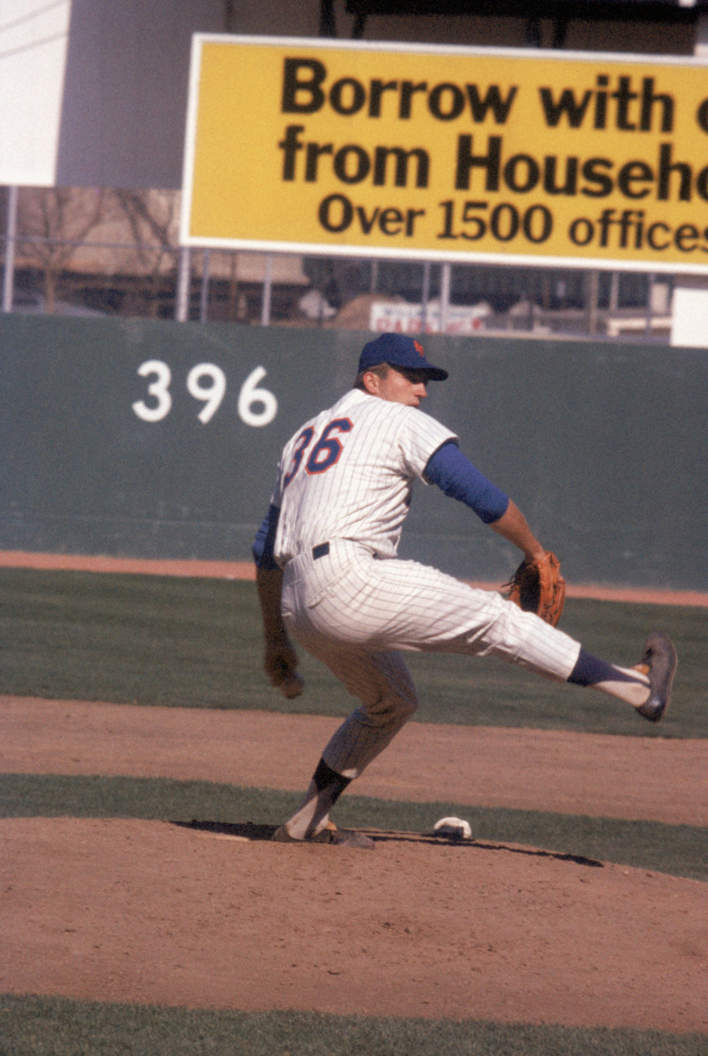 Koosman Prepares to Throw a Pitch