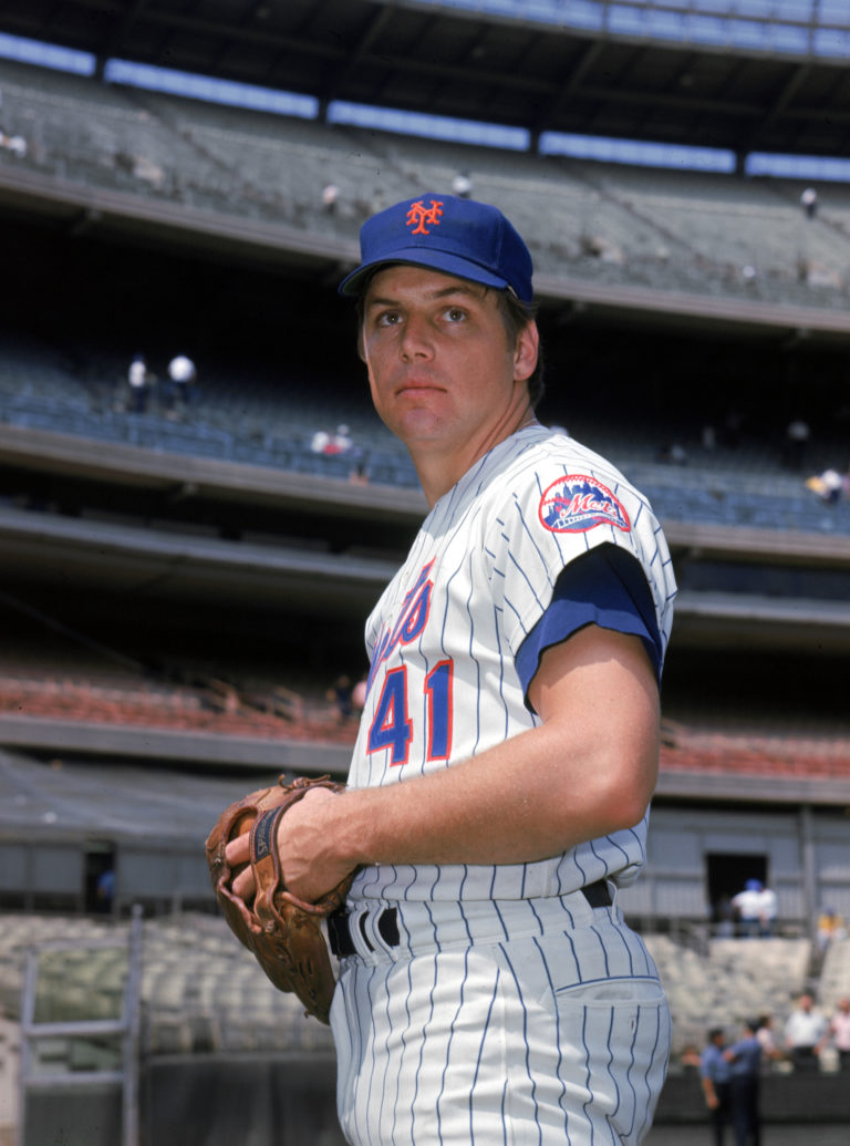 Photo of Tom Seaver in Pitching Stance
