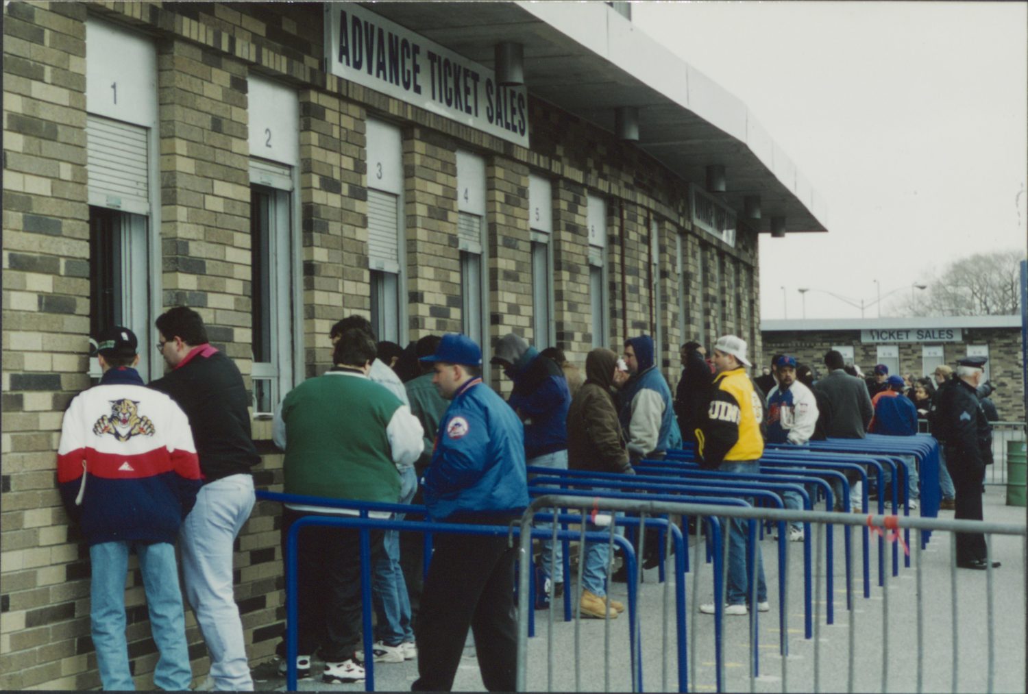 Mets Fans Line Up for Tickets in 1996