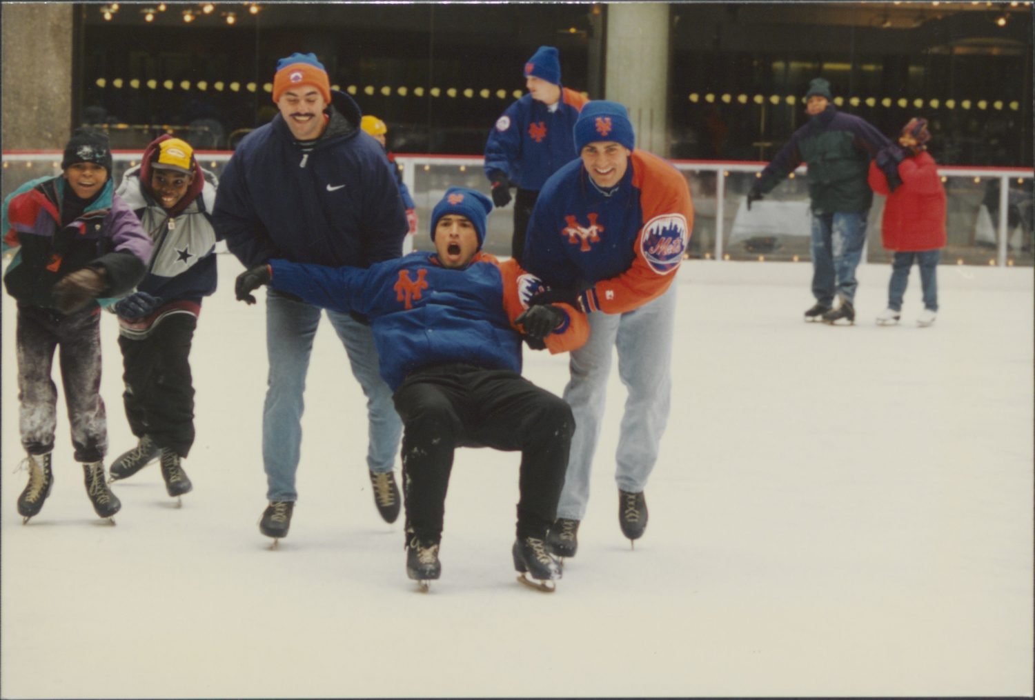 John Franco & Mets Players Join Fans on the Ice