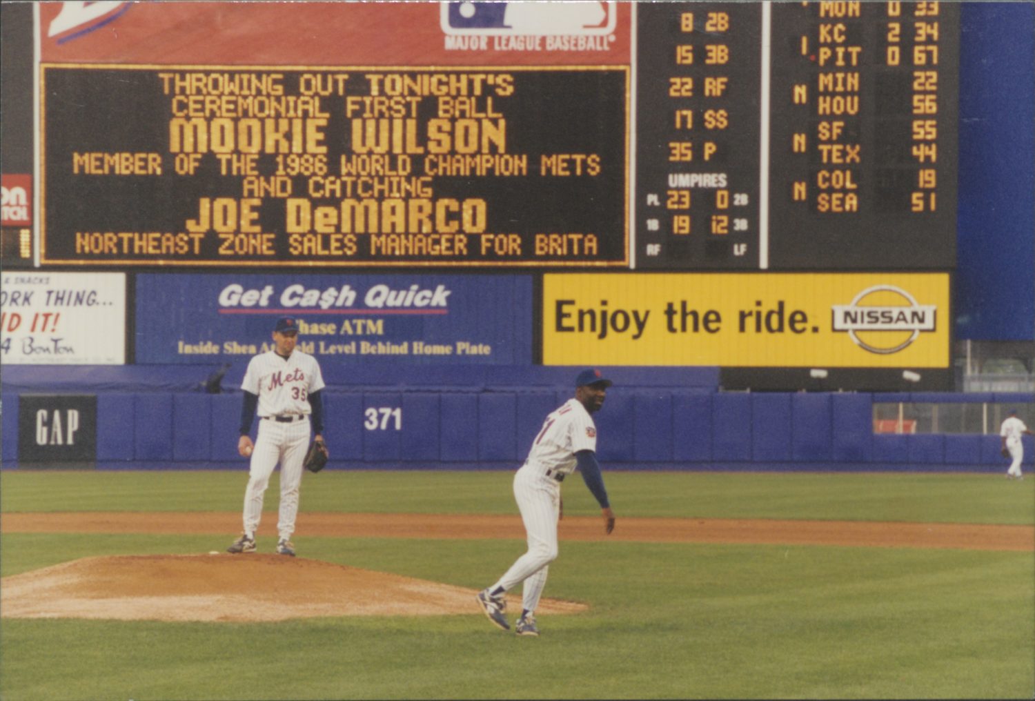 Mookie Wilson Throws Ceremonial First Pitch