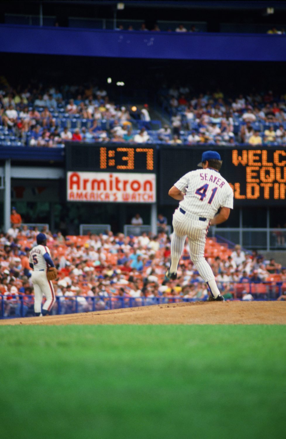 Tom Seaver Winds Up on Old-Timers Day at Shea