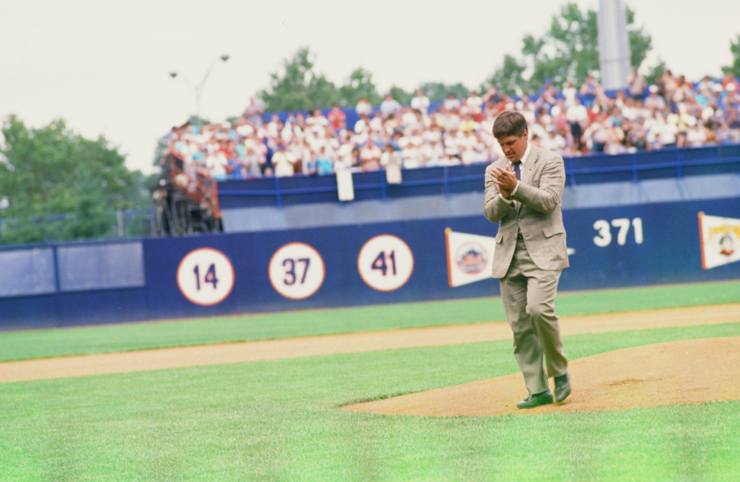 Tom Seaver Celebrates Number Retirement