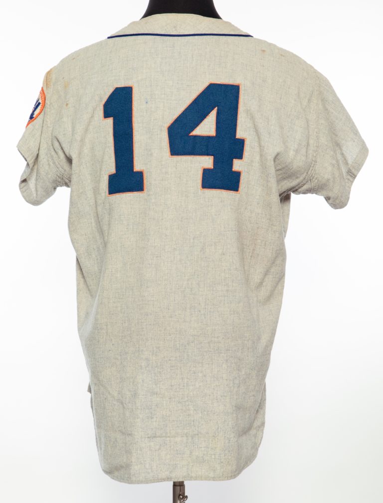 GIL HODGES NEW YORK METS RETIRED 1969 JERSEY NUMBER 14 QUALITY