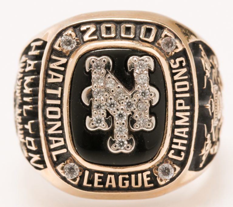 2000 NLCS Ring for Lorraine Hamilton - Top View