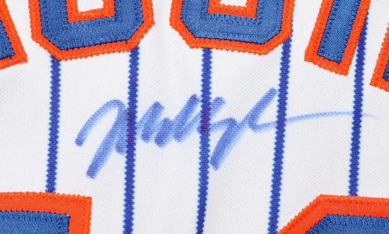 Mo Vaugh Autographed Mets Jersey - Autograph Detail