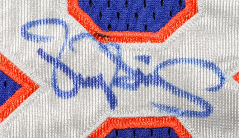 Darryl Strawberry Signed Batting Practice Jersey - Autograph Detail