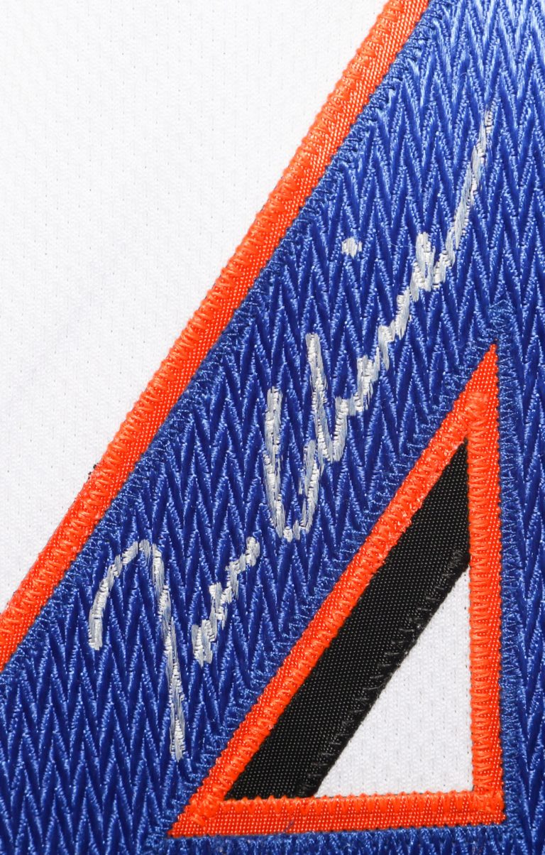 Tom Glavine Autographed Mets Jersey - Autograph Detail