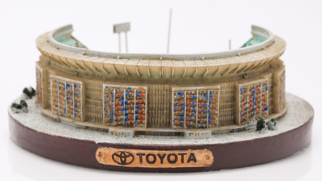 A MONUMENT TO THE METS, SHEA STADIUM – Mets Vault