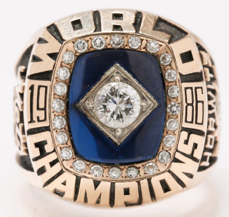 1986 Mets World Series Champion Ring - Top View
