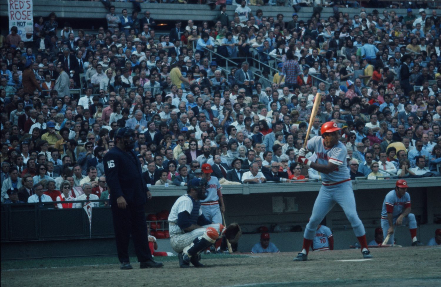 Mets Fans Call Out Pete Rose