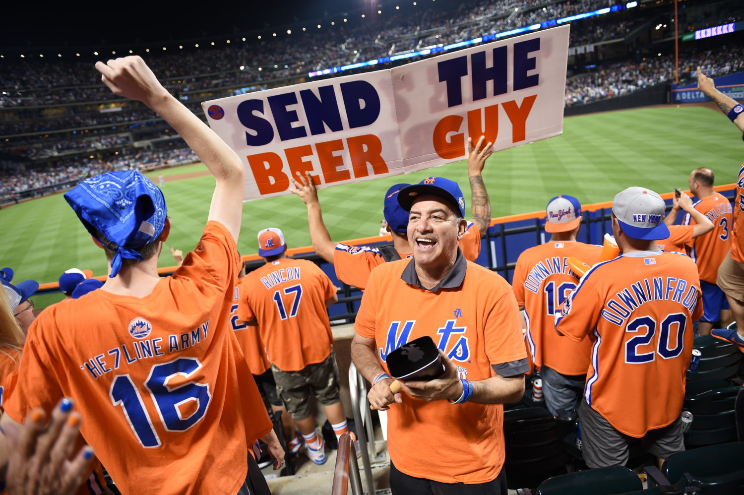 7 Line Army Wants a Mets Win and a Beer!