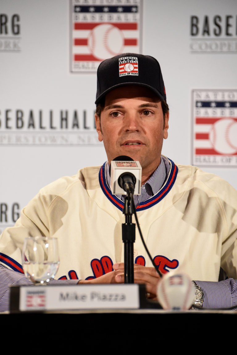 Mike Piazza Speaks to Press After National Baseball Hall of Fame Announcement