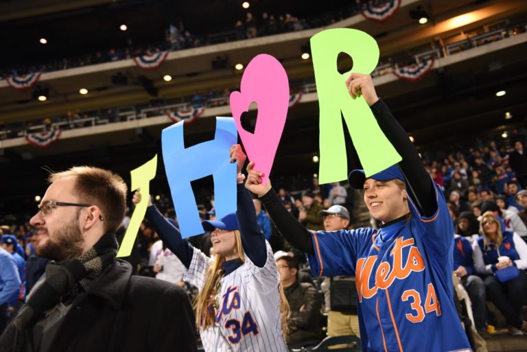 Fans Cheer on Thor Syndergaard
