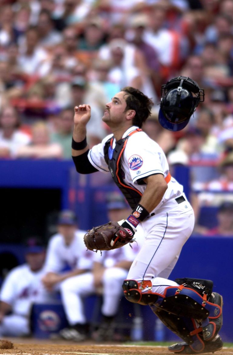 Mike Piazza Release Mask to Catch a Pop Up