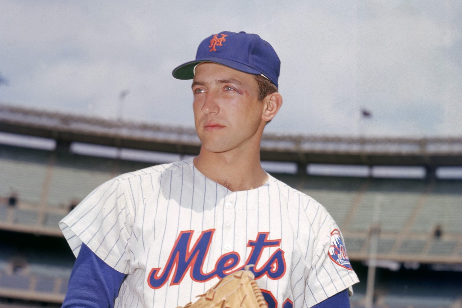 Jerry Koosman Poses for Photo