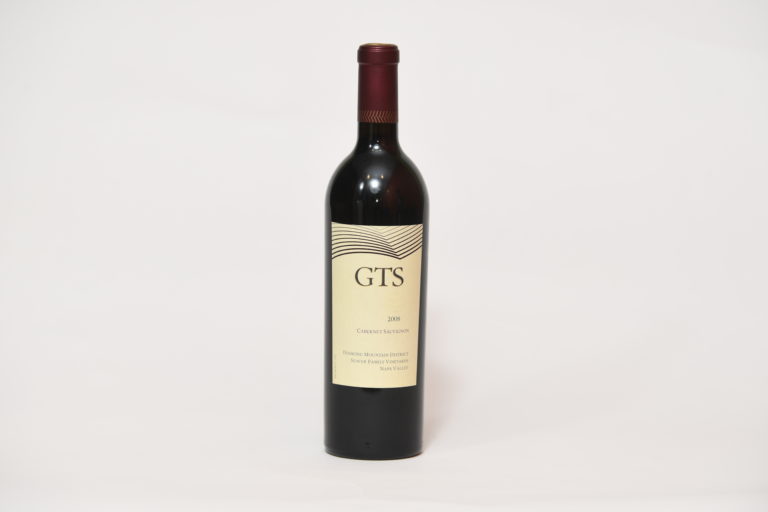 Front of wine bottle with label that reads, 